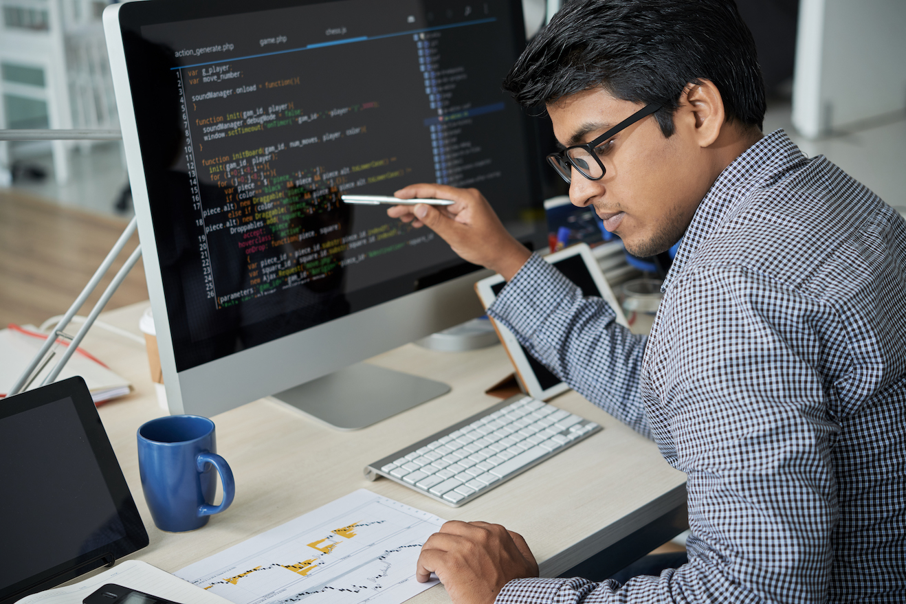 The pros, cons and alternatives to outsourcing IT in India | FDM Group UK